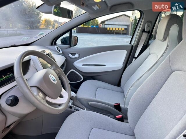 Білий Рено Зое, об'ємом двигуна 0 л та пробігом 116 тис. км за 6400 $, фото 33 на Automoto.ua