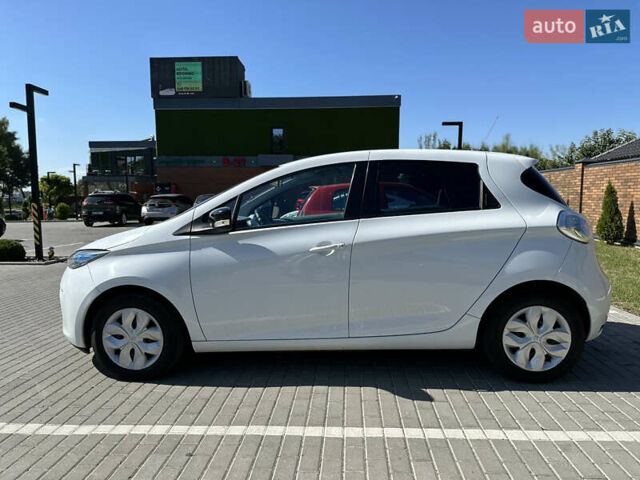Белый Рено Зое, объемом двигателя 0 л и пробегом 163 тыс. км за 6200 $, фото 4 на Automoto.ua