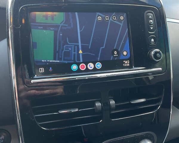 Рено Зое 2013 у Івано-Франківську на Automoto.ua Білий Рено Зое, об'ємом двигуна 0 л та пробігом 175 тис. км за 5900 $, фото 11 на Automoto.ua