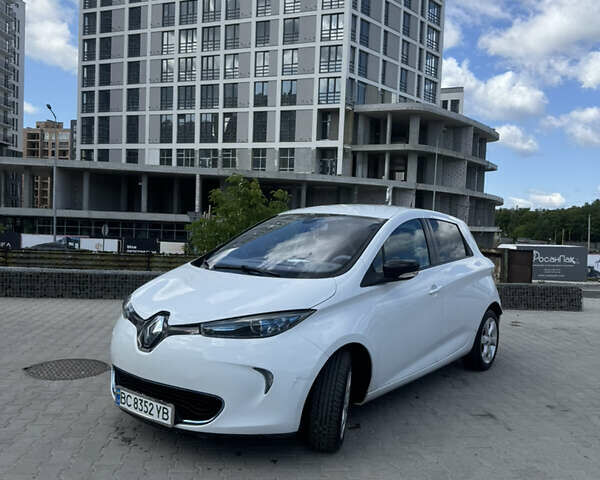 Рено Зое 2013 в Львове на Automoto.ua Белый Рено Зое, объемом двигателя 0 л и пробегом 160 тыс. км за 5850 $, фото 4 на Automoto.ua
