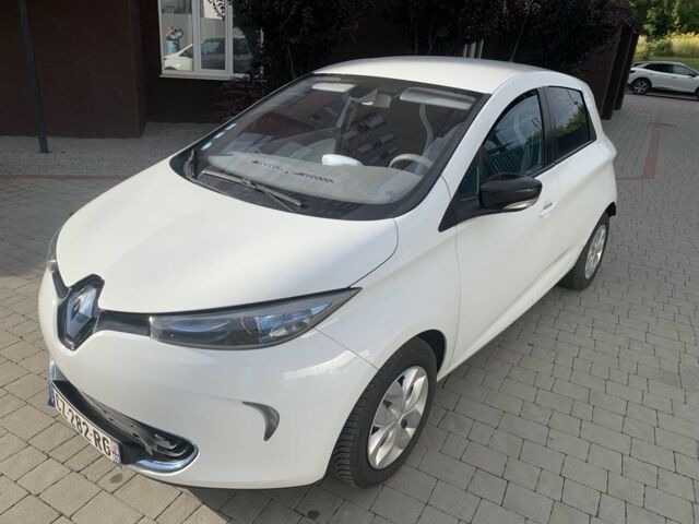 Белый Рено Зое, объемом двигателя 0 л и пробегом 154 тыс. км за 5650 $, фото 2 на Automoto.ua