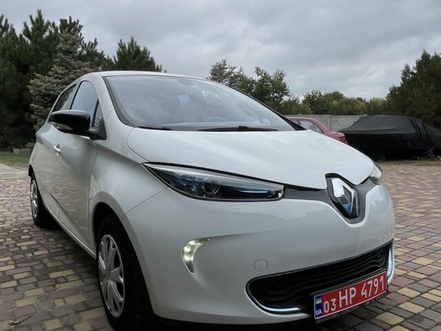 Белый Рено Зое, объемом двигателя 0 л и пробегом 146 тыс. км за 6300 $, фото 3 на Automoto.ua