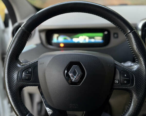 Рено Зое 2013 в Бережанах на Automoto.ua Белый Рено Зое, объемом двигателя 0 л и пробегом 131 тыс. км за 6500 $, фото 26 на Automoto.ua