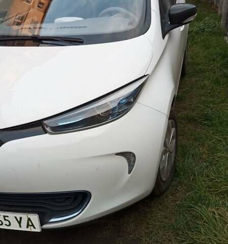 Білий Рено Зое, об'ємом двигуна 0 л та пробігом 155 тис. км за 5700 $, фото 1 на Automoto.ua