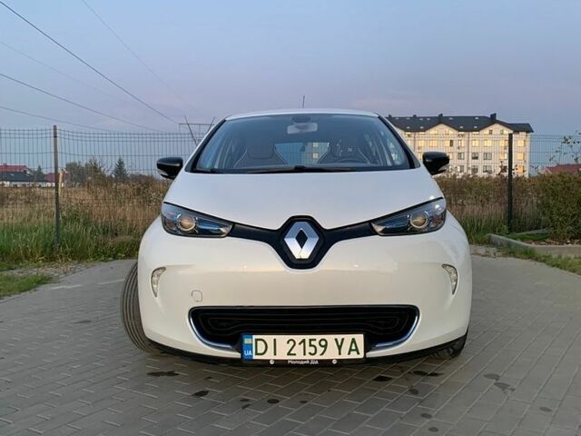 Білий Рено Зое, об'ємом двигуна 0 л та пробігом 107 тис. км за 7200 $, фото 1 на Automoto.ua