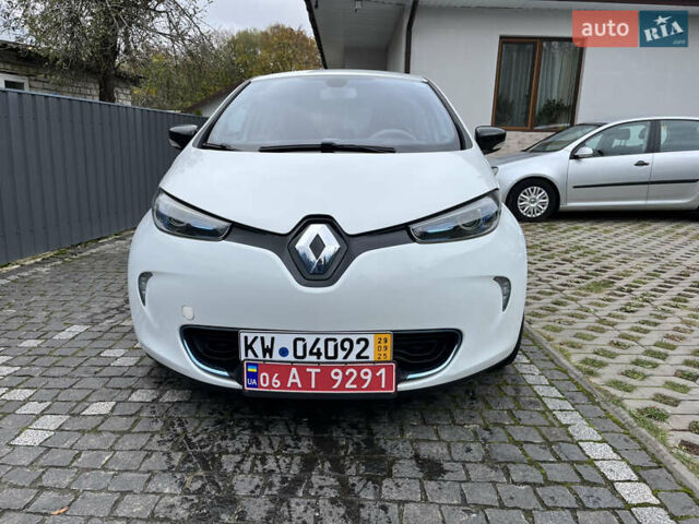 Рено Зое 2013 в Житомире на Automoto.ua Белый Рено Зое, объемом двигателя 0 л и пробегом 130 тыс. км за 6300 $, фото 3 на Automoto.ua