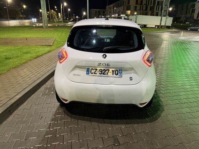Білий Рено Зое, об'ємом двигуна 0 л та пробігом 135 тис. км за 5350 $, фото 1 на Automoto.ua