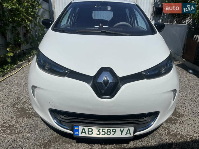 Білий Рено Зое, об'ємом двигуна 0 л та пробігом 130 тис. км за 6000 $, фото 1 на Automoto.ua