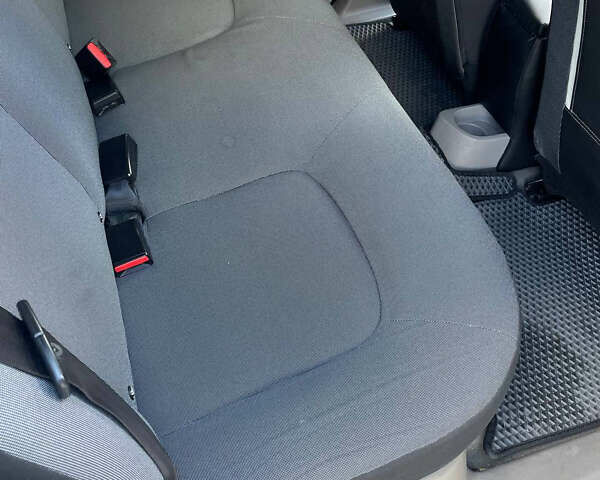 Рено Зое 2013 у Івано-Франківську на Automoto.ua Білий Рено Зое, об'ємом двигуна 0 л та пробігом 175 тис. км за 5900 $, фото 16 на Automoto.ua