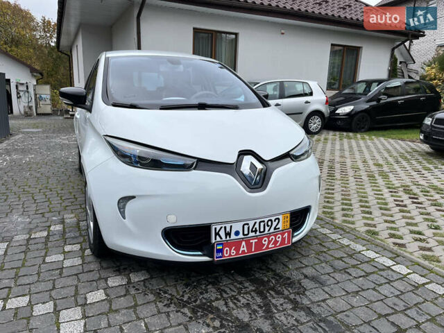 Рено Зое 2013 в Житомире на Automoto.ua Белый Рено Зое, объемом двигателя 0 л и пробегом 130 тыс. км за 6300 $, фото 2 на Automoto.ua