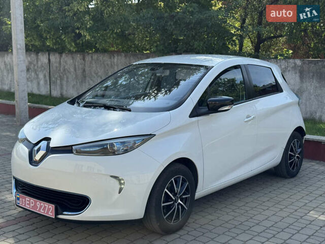 Белый Рено Зое, объемом двигателя 0 л и пробегом 155 тыс. км за 6300 $, фото 1 на Automoto.ua