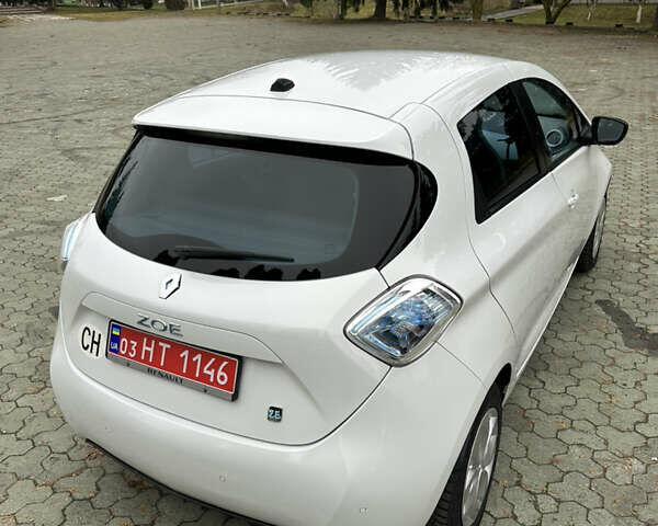 Білий Рено Зое, об'ємом двигуна 0 л та пробігом 72 тис. км за 5999 $, фото 21 на Automoto.ua