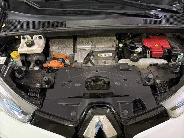 Білий Рено Зое, об'ємом двигуна 0 л та пробігом 135 тис. км за 5350 $, фото 20 на Automoto.ua