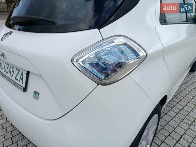 Білий Рено Зое, об'ємом двигуна 0 л та пробігом 53 тис. км за 6150 $, фото 2 на Automoto.ua