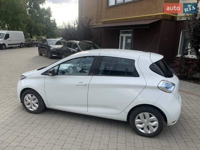 Белый Рено Зое, объемом двигателя 0 л и пробегом 154 тыс. км за 5650 $, фото 12 на Automoto.ua