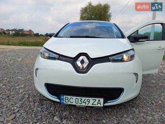Белый Рено Зое, объемом двигателя 0 л и пробегом 53 тыс. км за 6000 $, фото 10 на Automoto.ua