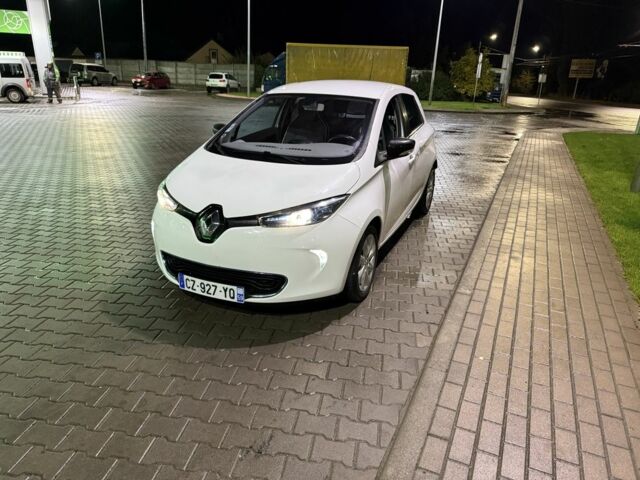 Білий Рено Зое, об'ємом двигуна 0 л та пробігом 135 тис. км за 5350 $, фото 3 на Automoto.ua