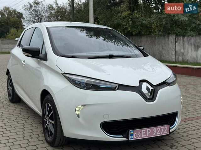 Белый Рено Зое, объемом двигателя 0 л и пробегом 158 тыс. км за 5999 $, фото 1 на Automoto.ua