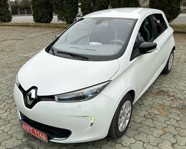 Білий Рено Зое, об'ємом двигуна 0 л та пробігом 72 тис. км за 5999 $, фото 8 на Automoto.ua