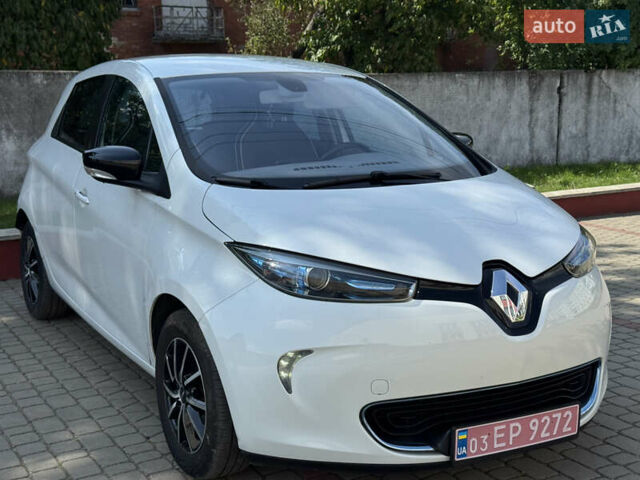 Белый Рено Зое, объемом двигателя 0 л и пробегом 155 тыс. км за 6300 $, фото 8 на Automoto.ua