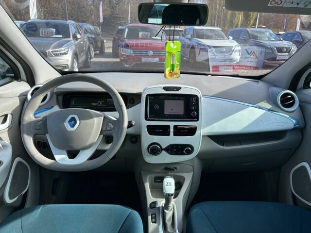 Білий Рено Зое, об'ємом двигуна 0 л та пробігом 201 тис. км за 6400 $, фото 9 на Automoto.ua