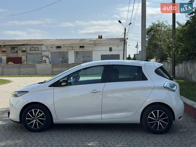Белый Рено Зое, объемом двигателя 0 л и пробегом 155 тыс. км за 6300 $, фото 2 на Automoto.ua