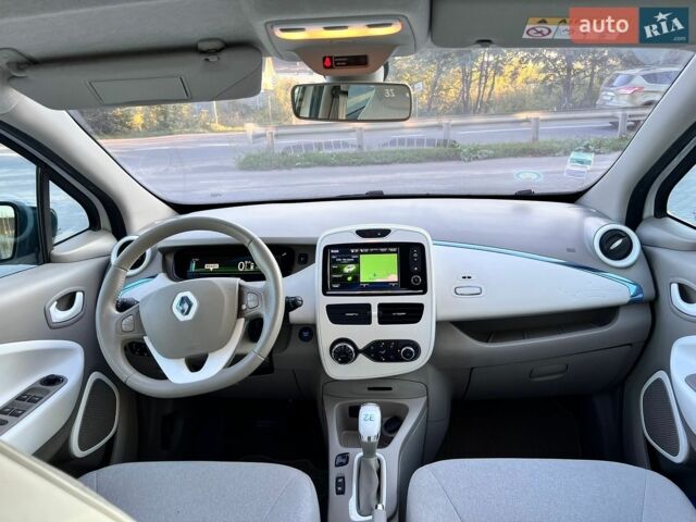Білий Рено Зое, об'ємом двигуна 0 л та пробігом 116 тис. км за 6400 $, фото 25 на Automoto.ua