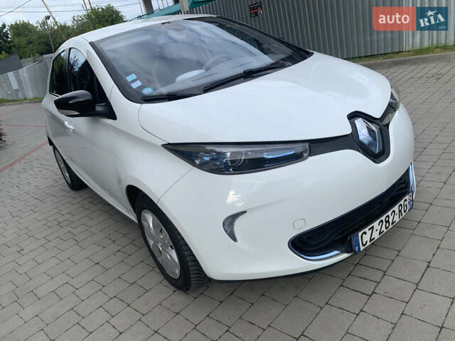 Белый Рено Зое, объемом двигателя 0 л и пробегом 154 тыс. км за 5650 $, фото 5 на Automoto.ua