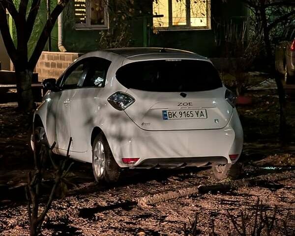 Білий Рено Зое, об'ємом двигуна 0 л та пробігом 150 тис. км за 6350 $, фото 1 на Automoto.ua