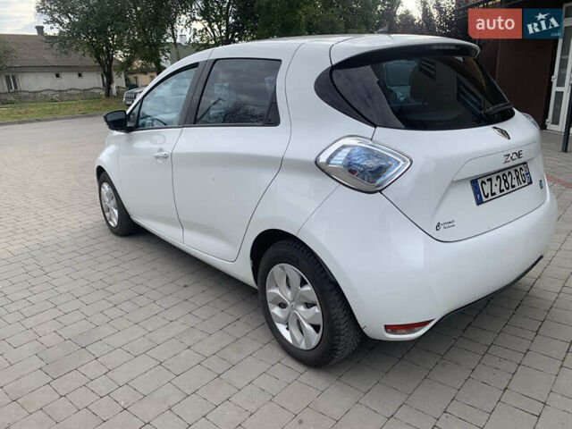 Белый Рено Зое, объемом двигателя 0 л и пробегом 154 тыс. км за 5650 $, фото 11 на Automoto.ua