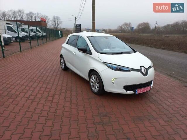 Белый Рено Зое, объемом двигателя 0 л и пробегом 150 тыс. км за 5550 $, фото 3 на Automoto.ua