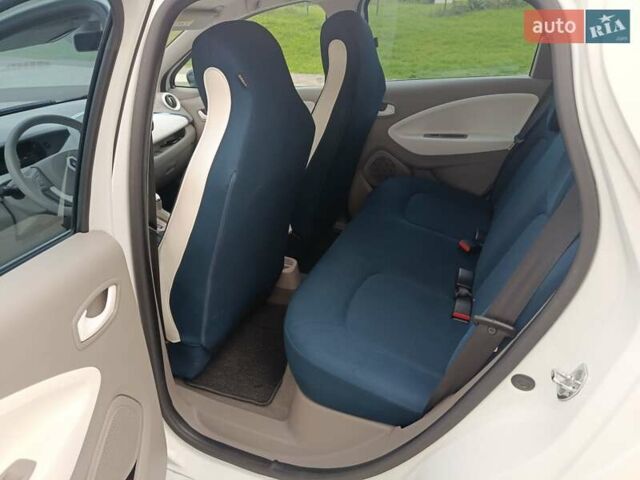 Білий Рено Зое, об'ємом двигуна 0 л та пробігом 53 тис. км за 6150 $, фото 15 на Automoto.ua