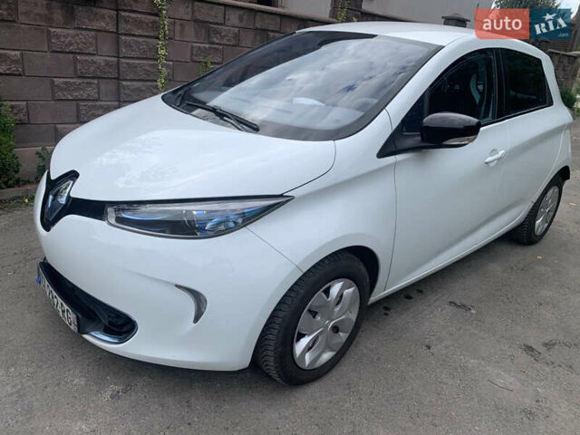 Белый Рено Зое, объемом двигателя 0 л и пробегом 154 тыс. км за 5650 $, фото 2 на Automoto.ua