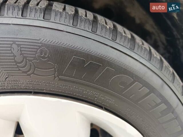Білий Рено Зое, об'ємом двигуна 0 л та пробігом 53 тис. км за 6150 $, фото 4 на Automoto.ua