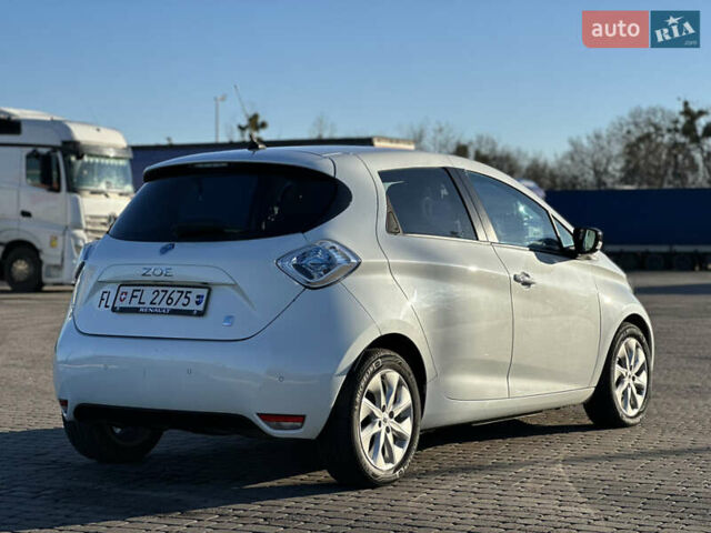 Белый Рено Зое, объемом двигателя 0 л и пробегом 88 тыс. км за 5700 $, фото 5 на Automoto.ua