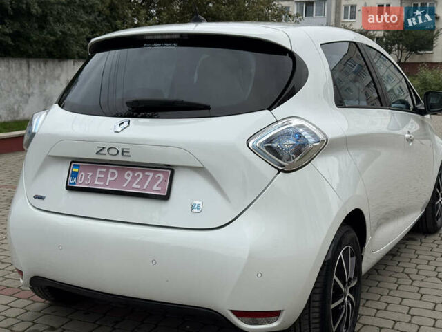 Белый Рено Зое, объемом двигателя 0 л и пробегом 158 тыс. км за 5999 $, фото 9 на Automoto.ua