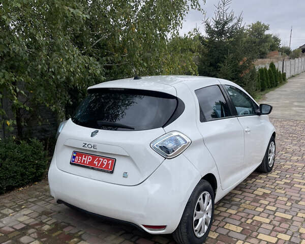 Білий Рено Зое, об'ємом двигуна 0 л та пробігом 146 тис. км за 6300 $, фото 7 на Automoto.ua