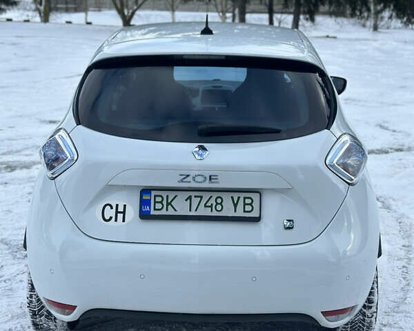 Білий Рено Зое, об'ємом двигуна 0 л та пробігом 73 тис. км за 5799 $, фото 5 на Automoto.ua