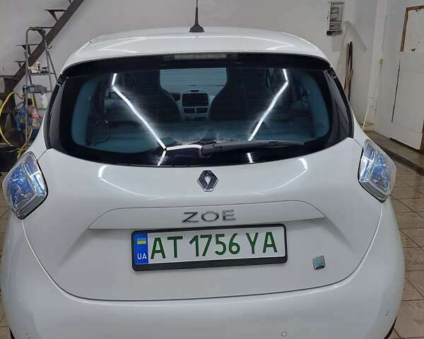 Білий Рено Зое, об'ємом двигуна 0 л та пробігом 83 тис. км за 5900 $, фото 1 на Automoto.ua