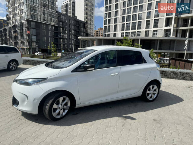 Рено Зое 2013 в Львове на Automoto.ua Белый Рено Зое, объемом двигателя 0 л и пробегом 160 тыс. км за 5850 $, фото 12 на Automoto.ua