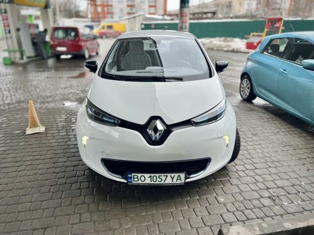 Білий Рено Зое, об'ємом двигуна 0 л та пробігом 200 тис. км за 5100 $, фото 1 на Automoto.ua