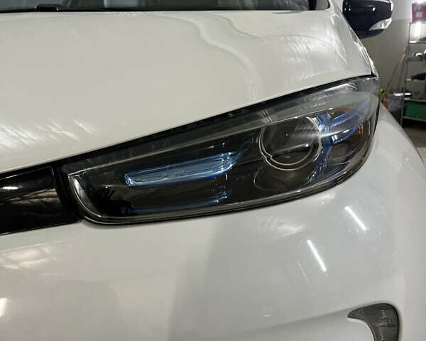 Білий Рено Зое, об'ємом двигуна 0 л та пробігом 83 тис. км за 5900 $, фото 7 на Automoto.ua