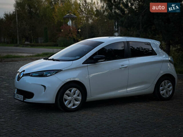 Білий Рено Зое, об'ємом двигуна 0 л та пробігом 122 тис. км за 5999 $, фото 34 на Automoto.ua