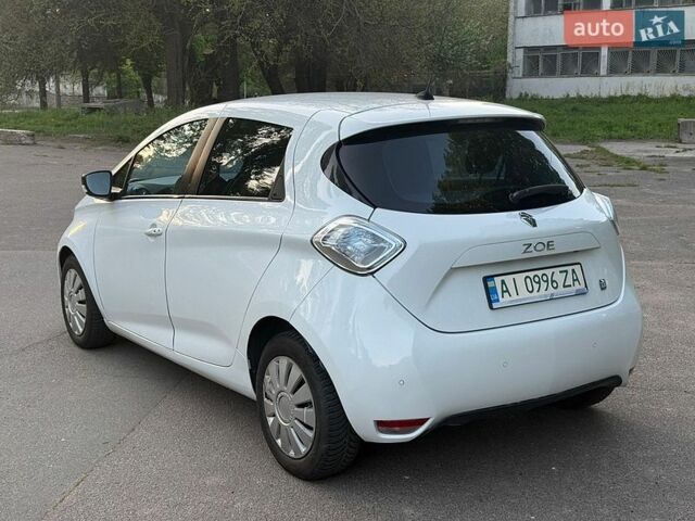 Белый Рено Зое, объемом двигателя 0 л и пробегом 193 тыс. км за 6000 $, фото 7 на Automoto.ua
