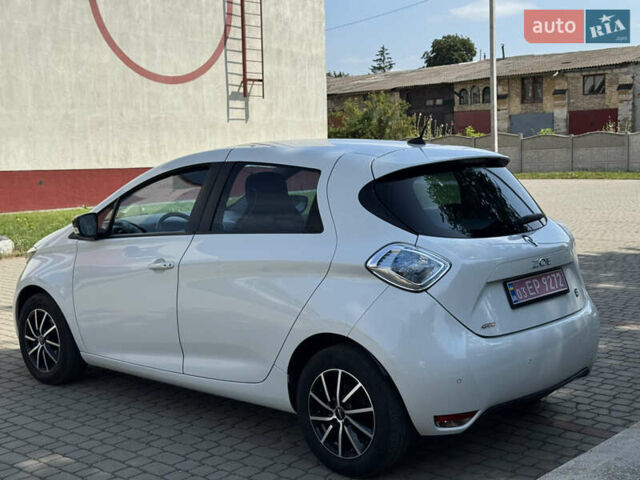 Белый Рено Зое, объемом двигателя 0 л и пробегом 155 тыс. км за 6300 $, фото 3 на Automoto.ua