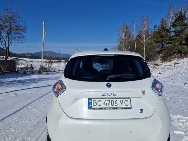 Белый Рено Зое, объемом двигателя 0 л и пробегом 39 тыс. км за 9000 $, фото 3 на Automoto.ua