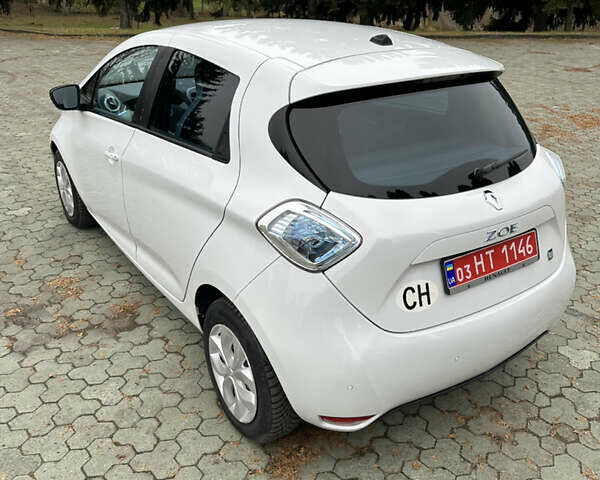 Білий Рено Зое, об'ємом двигуна 0 л та пробігом 72 тис. км за 5999 $, фото 22 на Automoto.ua