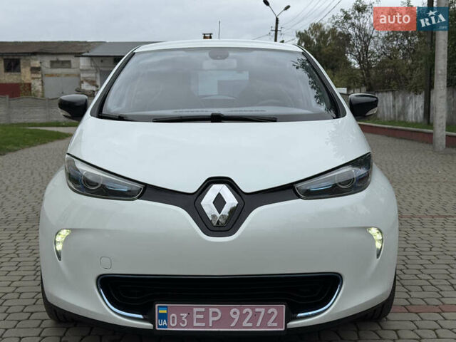 Белый Рено Зое, объемом двигателя 0 л и пробегом 158 тыс. км за 5999 $, фото 2 на Automoto.ua