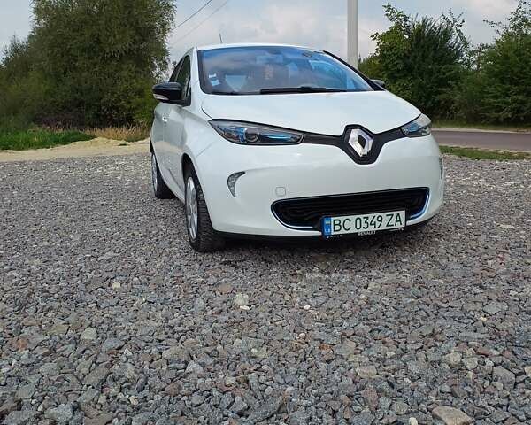 Белый Рено Зое, объемом двигателя 0 л и пробегом 53 тыс. км за 6000 $, фото 3 на Automoto.ua