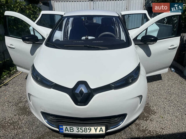 Білий Рено Зое, об'ємом двигуна 0 л та пробігом 130 тис. км за 6000 $, фото 7 на Automoto.ua